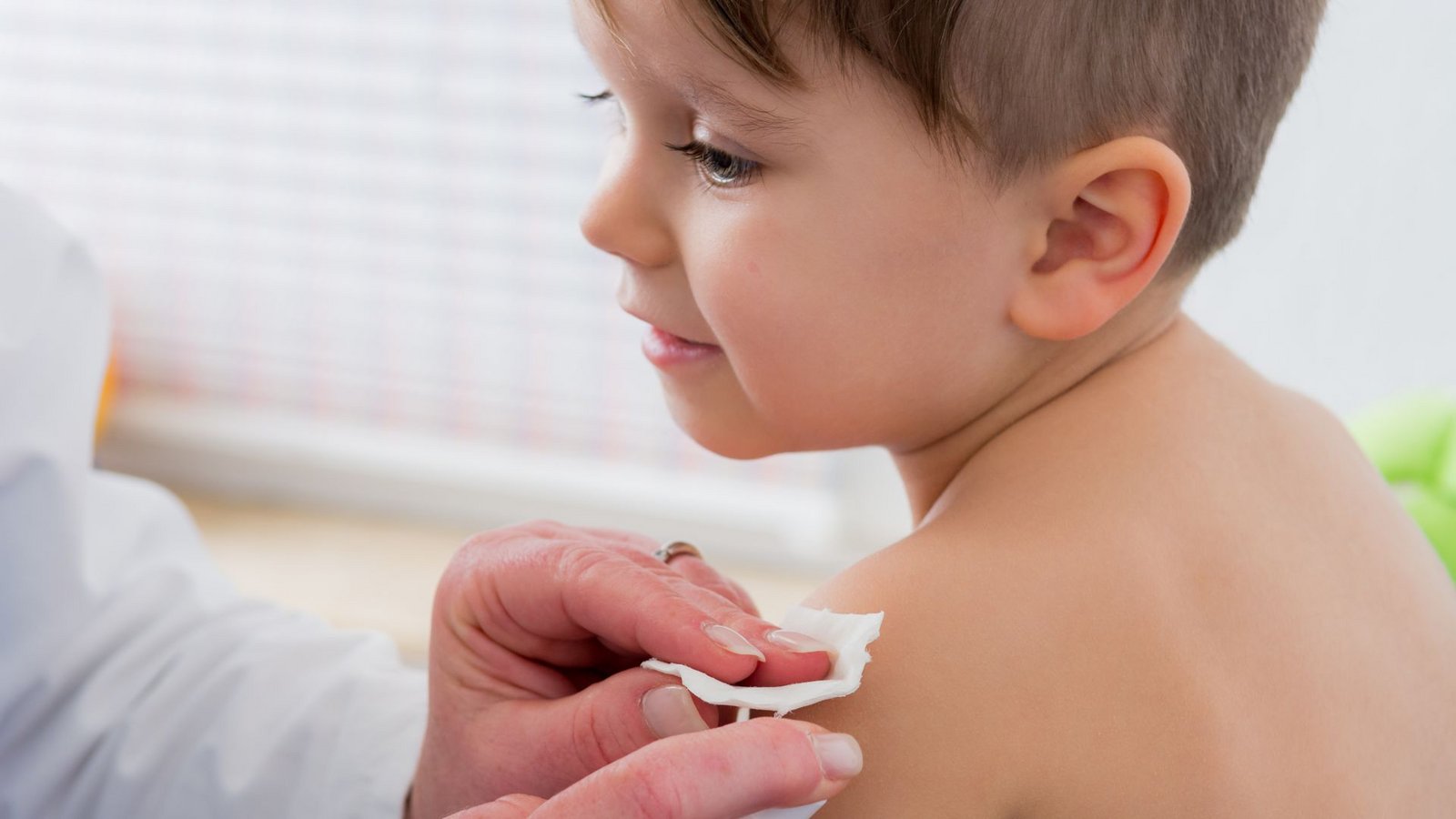 Die Grippe-Impfung wird Kindern empfohlen, wenn diese unter einer chronischen Erkrankung leiden.Foto: Picture-Factory - Fotolia