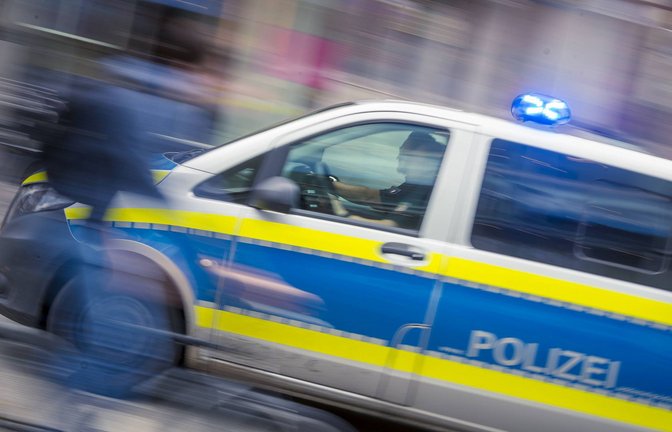 Polizei rückt mit Spezialkräften zu einer Einsatzlage in Karlsruhe aus.<span class='image-autor'>Foto: /54° / Felix Koenig</span>