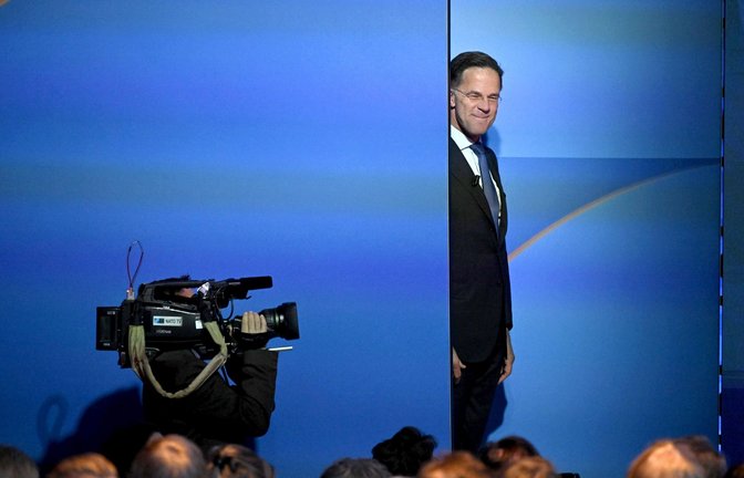 Die Europäer sollen sich in Zukunft nicht mehr verstecken müssen. Nato-Generalsekretär Mark Rutte verkündet, dass sich alle Mitglieder beim Gipfel in Den Haag auf das Fünf-Prozent-Ziel festlegen werden.<span class='image-autor'>Foto: Emmi Korhonen/Lehtikuva/dpa</span>