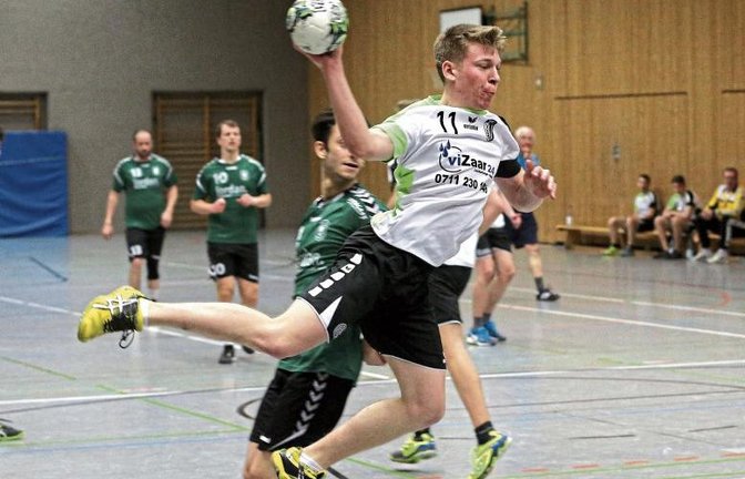 Lauf- und sprunggewaltig präsentiert sich Vincent Fischer bei den Oberriexinger Handballern. Wohin die Reise nach dem zweiten Aufstieg in Folge geht, ist völlig offen. Foto: Küppers