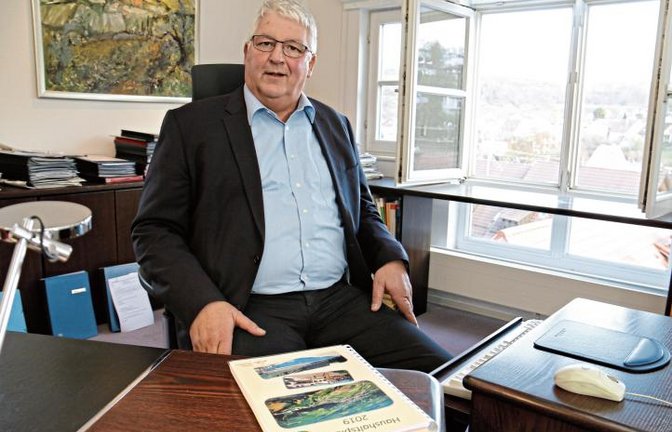 Ausgeglichener Haushalt, ausgeglichener Schultes: Peter Schäfer in seinem Büro.