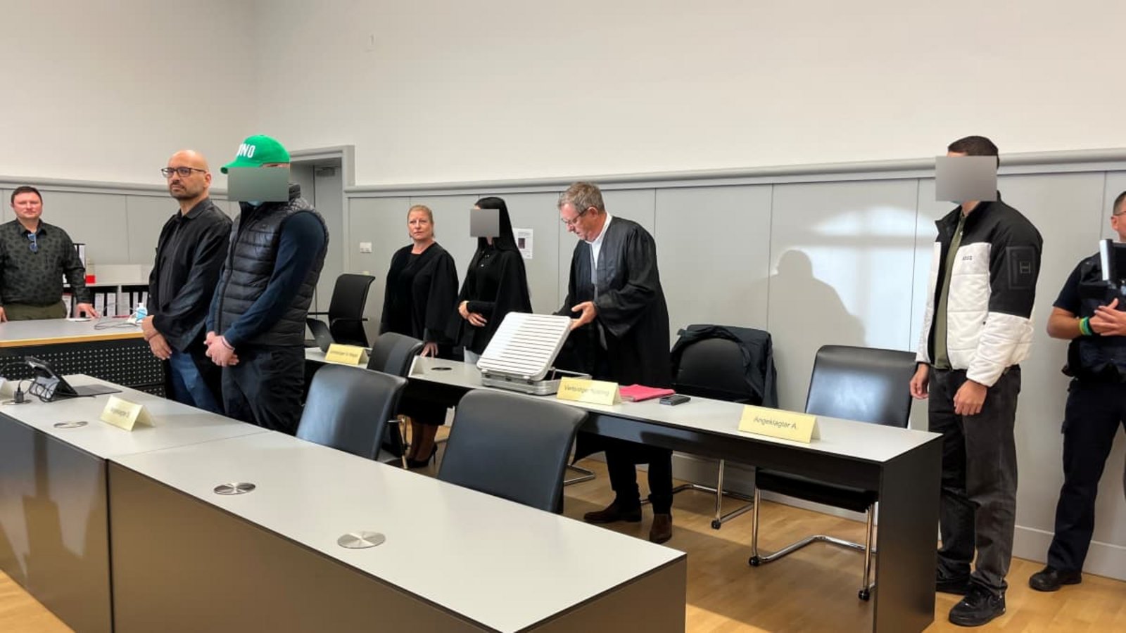 Drei mutmaßliche Wegwerfagenten wurden am Montag in Ulm verurteiltMichael Scheifele Drei mutmaßliche Wegwerfagenten wurden am Montag in Ulm verurteiltMichael Scheifele