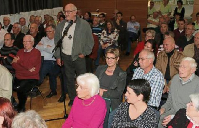 Bürgerversammlung in der Eberdinger Halle.