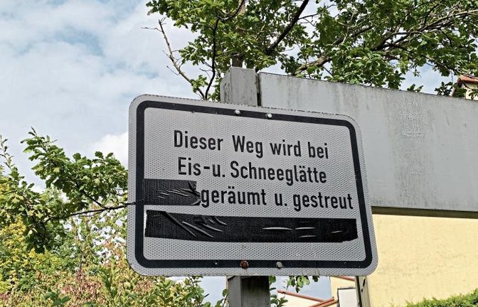 Es war einmal ... eine Wunschvorstellung von Pendlern, fotografiert am Vaihinger Bahnhof von Mara Walz aus Ensingen.