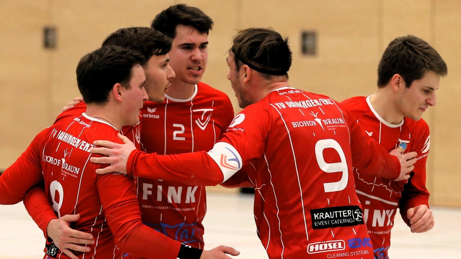 Jakob Kilpper (von rechts) und Mannschaftsführer Jaro Jungclaussen tragen derzeit die Verantwortung für den sportlichen Erfolg des TV Vaihingen. Dabei müssen die beiden Nationalspieler einen Umbruch meistern. Foto: Küppers