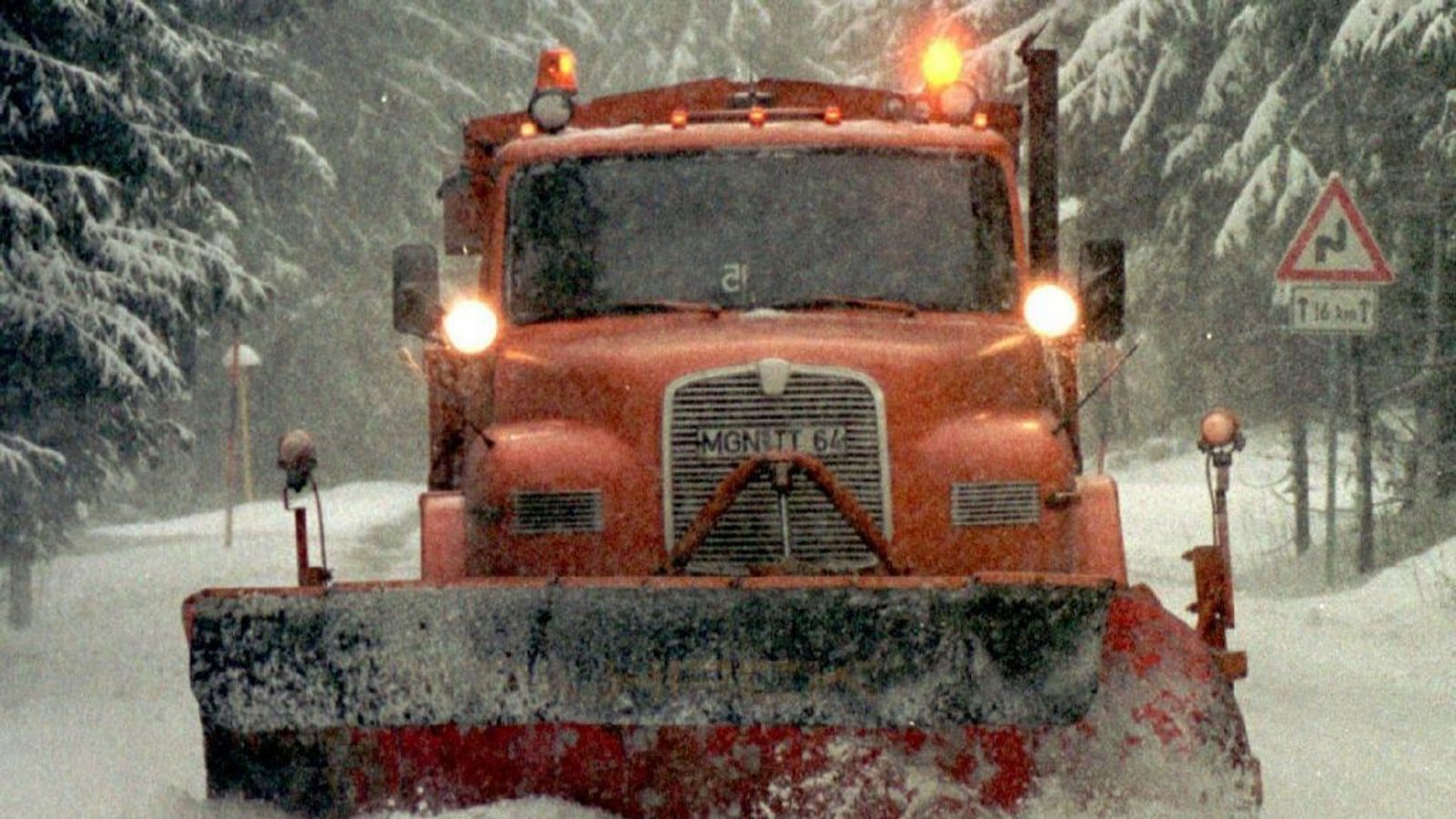1996/1997: Der letzte wirklich kalte Winter in Deutschland, der diesen Namen verdient, liegt fast zwanzig Jahre zurück. 1996 war er zwei Grad kälter als der langjährige Jahresdurchschnitt.Foto: dpa 1996/1997: Der letzte wirklich kalte Winter in Deutschland, der diesen Namen verdient, liegt fast zwanzig Jahre zurück. 1996 war er zwei Grad kälter als der langjährige Jahresdurchschnitt.Foto: dpa