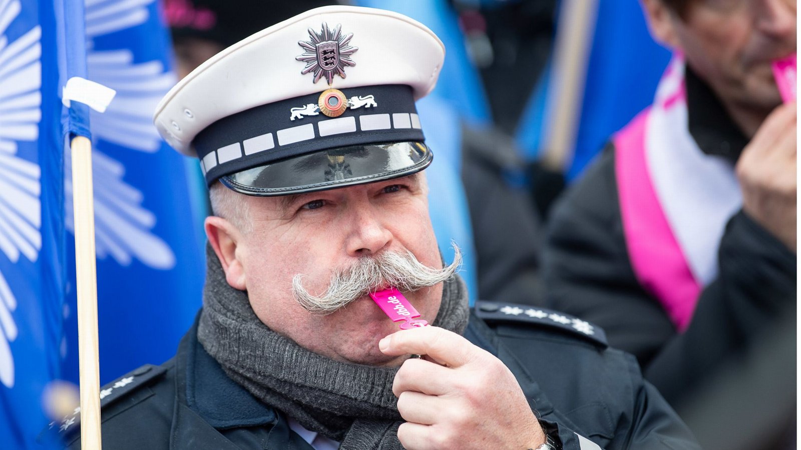 Mehr und nicht weniger Staat, verlangt der Deutsche Beamtenbund angesichts der gestiegenen Erwartungen der Bürger an die staatliche Leistungsfähigkeit.Foto: dpa/Marijan Murat Mehr und nicht weniger Staat, verlangt der Deutsche Beamtenbund angesichts der gestiegenen Erwartungen der Bürger an die staatliche Leistungsfähigkeit.Foto: dpa/Marijan Murat