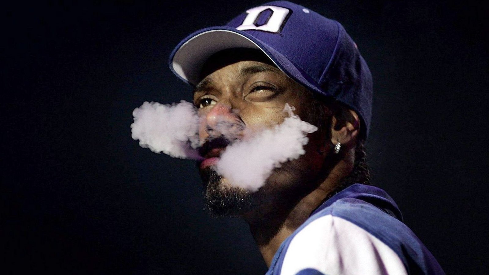 Der Rapper Snoop Dogg ist für seinen häufigen Marihuana-Konsum bekannt.Foto: dpa/Ro/s Der Rapper Snoop Dogg ist für seinen häufigen Marihuana-Konsum bekannt.Foto: dpa/Ro/s