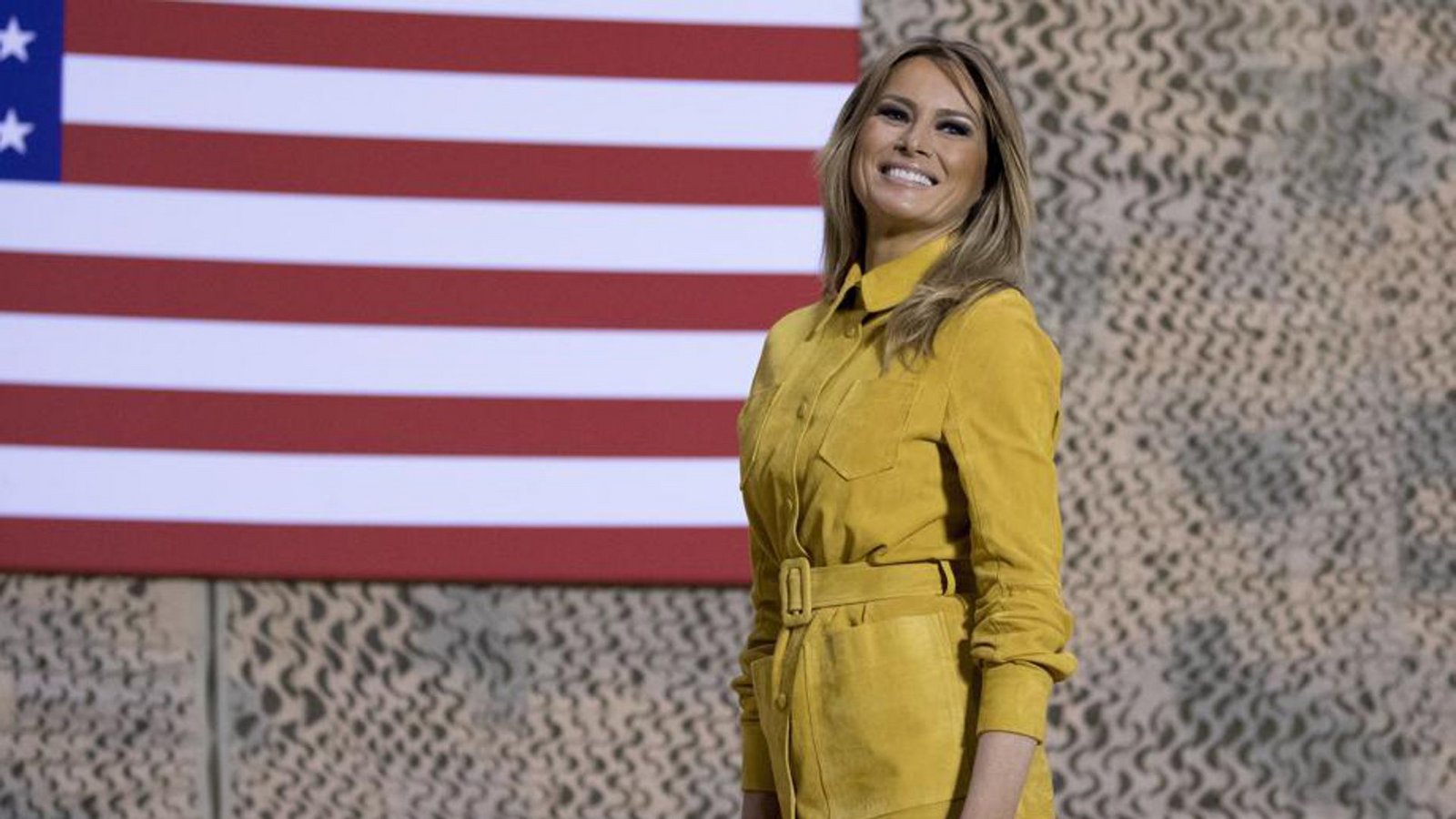 Melania Trump (First Lady von 2017 bis 2021): Wahrscheinlich wäre sie lieber in New York geblieben, aber ihr Mann Donald Trump entschied sich, fürs Präsidentenamt zu kandidieren und so wurde aus dem ehemaligen Model die First Lady. Melania Trump engagiert sich mit ihrer „Be Best“-Kampagne gegen Mobbing in den sozialen Netzwerken. Zieht sie demnächst wieder ins Weiße Haus ein? Ihr Mann peilt das zumindest an.Foto: dpa