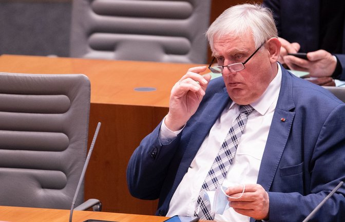 Der NRW-Gesundheitsminister Karl-Josef Laumann (CDU) nennt die Spende einen „Liebesbeweis an die Menschheit“.<span class='image-autor'>Foto: dpa/Marius Becker</span>