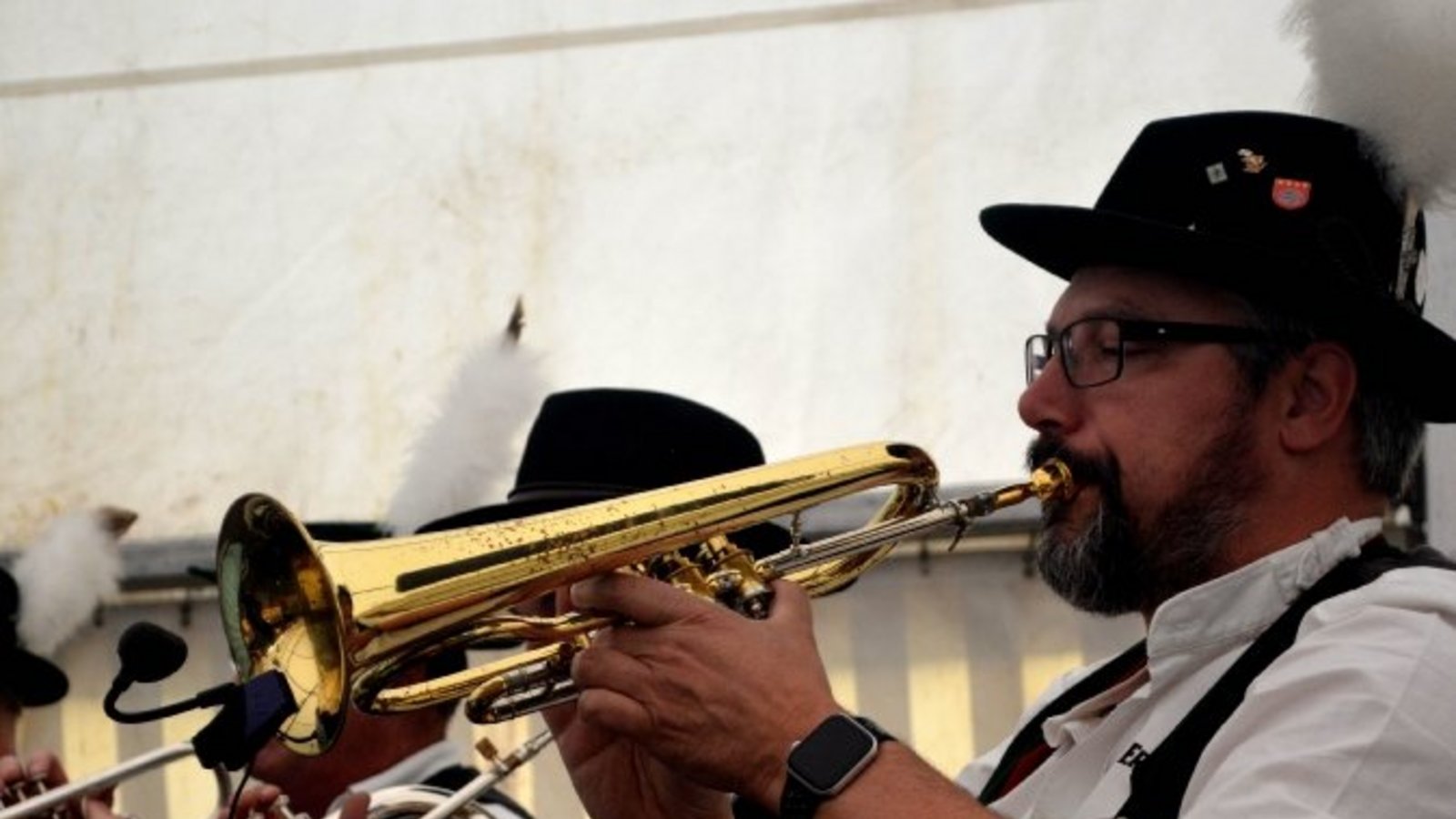 Traditionell spielen beim Fischerfest die Ensinger Dorfmusikanten. Traditionell spielen beim Fischerfest die Ensinger Dorfmusikanten.