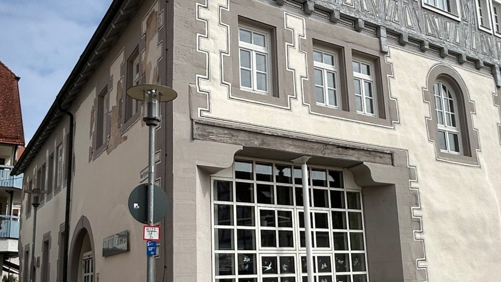 Im Gebäude der Stadtbücherei könnte langfristig auch die Kultur- und Touristinformation untergebracht werden.  Foto: Mross