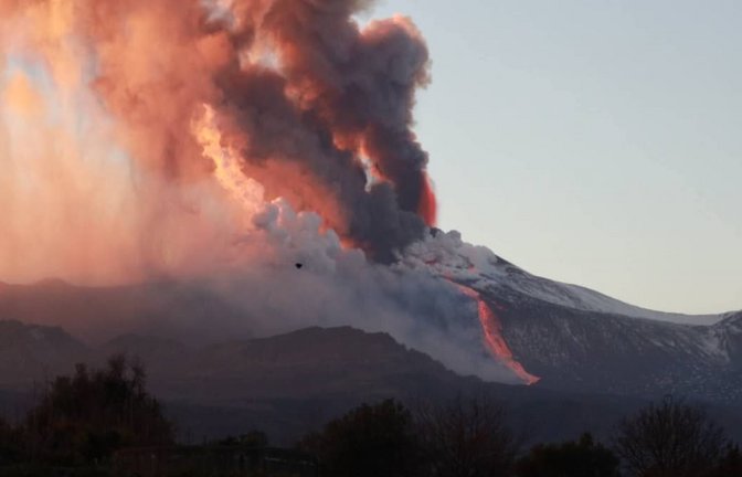 Wer hätte es gedacht, dass ein Vulkan im fernen Sizilien einmal das Geschehen beim TSV Bernhausen beeinflussen könnte.<span class='image-autor'>imago images/Independent Photo Agency Int.</span>