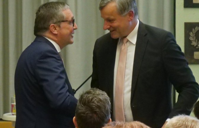 Stefan Mappus (links) gratuliert Hans-Ulrich Rülke.  <span class='image-autor'>Foto: Friedrich</span>