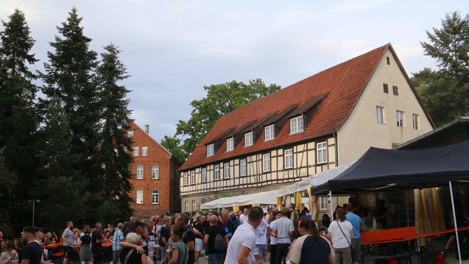 Bewirtung im Hofgut.