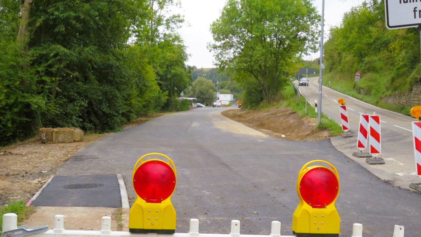 Seit Dezember 2024 ist die Kreisstraße zwischen Eberdingen und Riet gesperrt. Eine Ende der Sanierung ist in Sicht. Nach Auskunft des Landkreises soll die Freigabe am 31. Oktober erfolgen.  Foto: Arning
