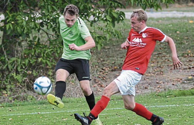 Tim Stuible (links) gehört zu den Leistungsträgern beim TSV Nussdorf. Mit dem Spiel bei Sönmez Bietigheim endet die Hinrunde. Foto: Nachreiner