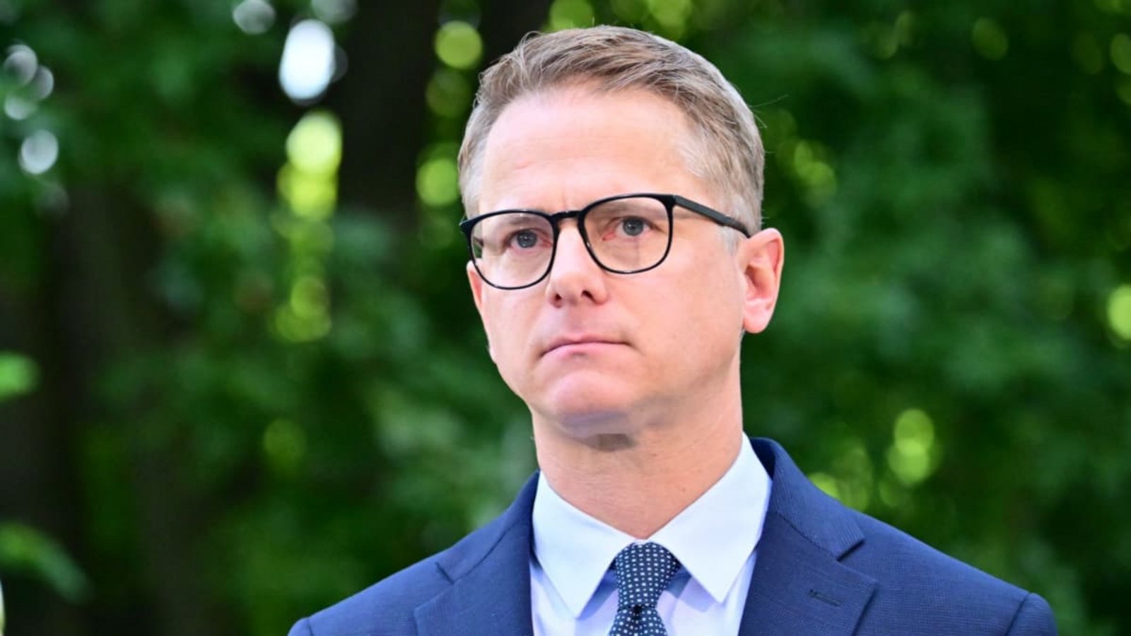 Der Respekt vor der Aufgabe ist ihm ins Gesicht geschrieben: der bisherige CDU-Generalsekretär Carsten Linnemann bei seiner Vorstellung als künftiger Bundesgesundheitsminister.Sebastian Gollnow/dpa Der Respekt vor der Aufgabe ist ihm ins Gesicht geschrieben: der bisherige CDU-Generalsekretär Carsten Linnemann bei seiner Vorstellung als künftiger Bundesgesundheitsminister.Sebastian Gollnow/dpa
