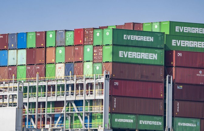 Container am Hamburger Hafen. (Symbolbild)<span class='image-autor'>Foto: IMAGO/Chris Emil Janßen</span>