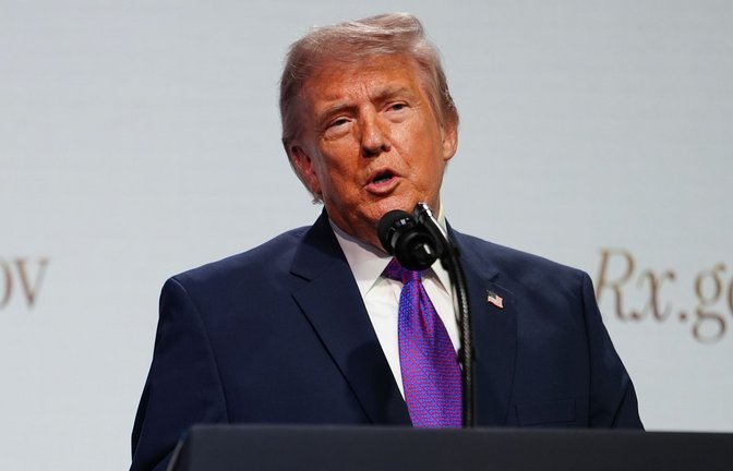 Trump will einen angeblich geplanten Angriff auf den Iran gestoppt haben.<span class='image-autor'>Foto: Julia Demaree Nikhinson/AP/dpa</span>