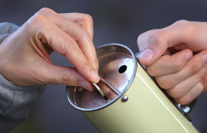 Selbst mit kleinen Spenden kann man helfen.<span class='image-autor'>Foto: dpa/Karl-Josef Hildenbrand</span>
