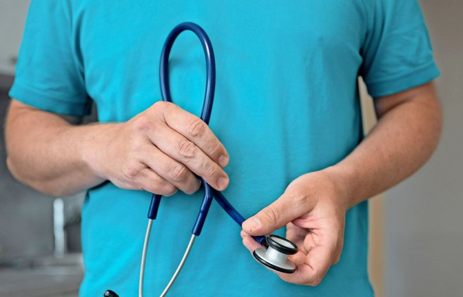 Die Hausärzte sollen künftig eine größere Rolle im Gesundheitssystem spielen – auch um Kosten zu sparen.<span class='image-autor'>Foto: dpa/Sebastian Kahnert</span>