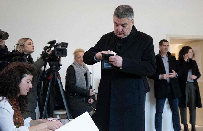 Amtsinhaber Milanivic bei der Stimmabgabe<span class='image-autor'>Foto: AFP</span>