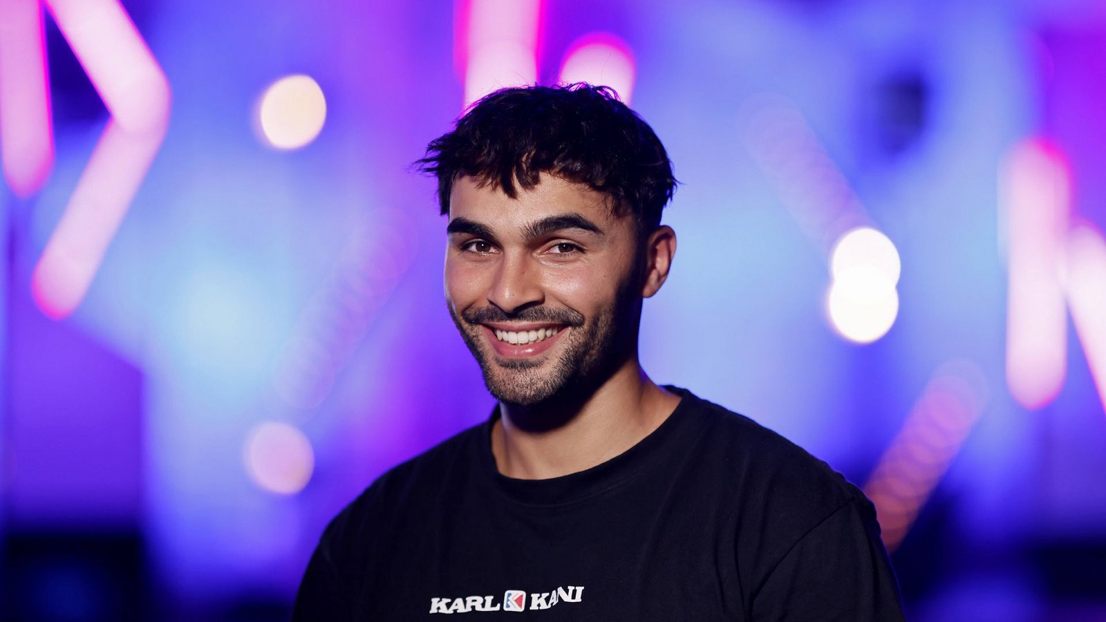 Das Tanzbein schwingen statt durch Tik-Tok scrollen: Influencer und Tik-Toker Younes Zarou ist auch mit von der Partie.Foto: IMAGO/Panama Pictures/IMAGO/Christoph Hardt Das Tanzbein schwingen statt durch Tik-Tok scrollen: Influencer und Tik-Toker Younes Zarou ist auch mit von der Partie.Foto: IMAGO/Panama Pictures/IMAGO/Christoph Hardt