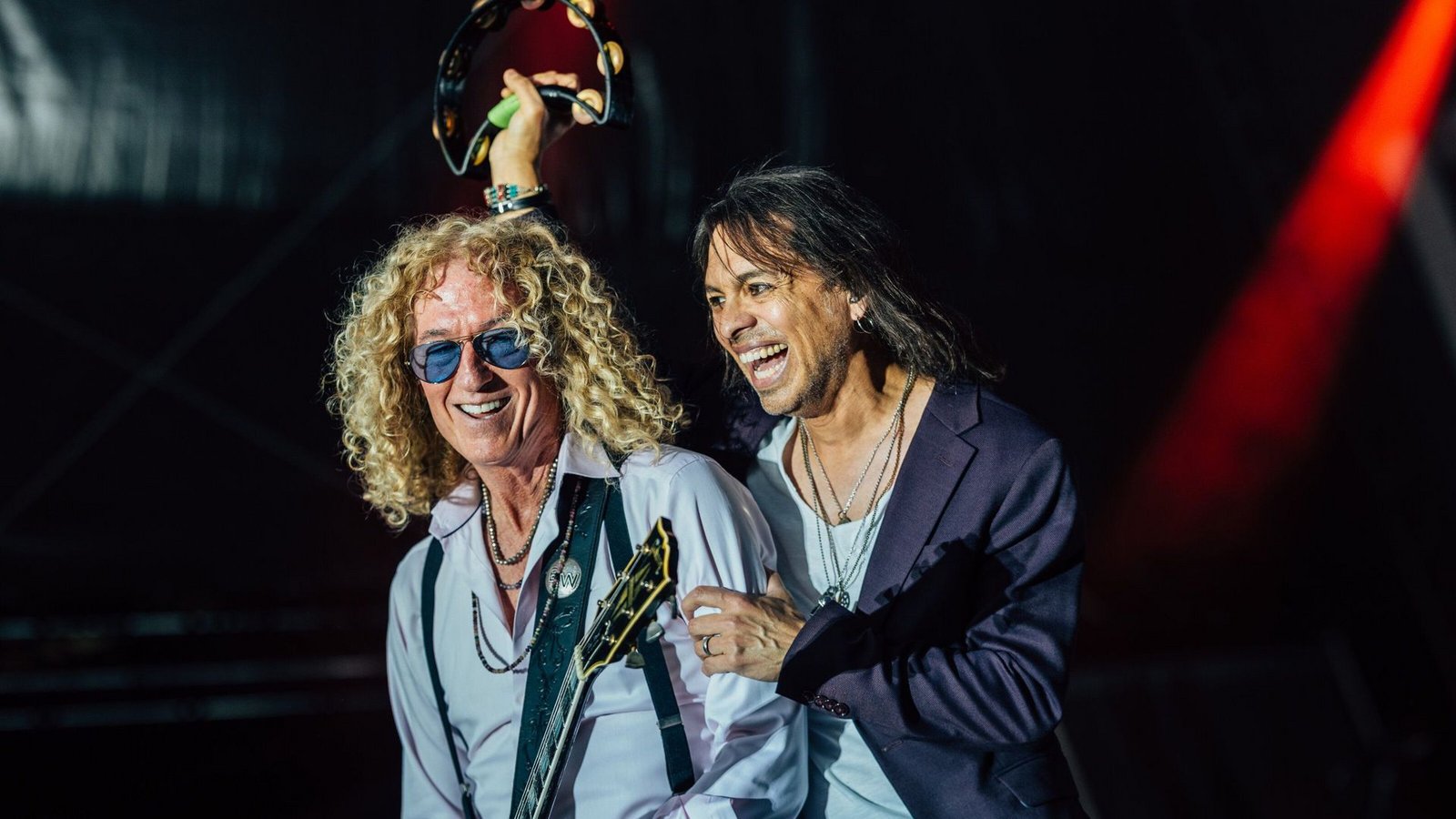 Bruce Watson (links) und Luis Maldonado von der Band Foreigner in StuttgartFoto: Lichtgut/Christoph Schmidt Bruce Watson (links) und Luis Maldonado von der Band Foreigner in StuttgartFoto: Lichtgut/Christoph Schmidt