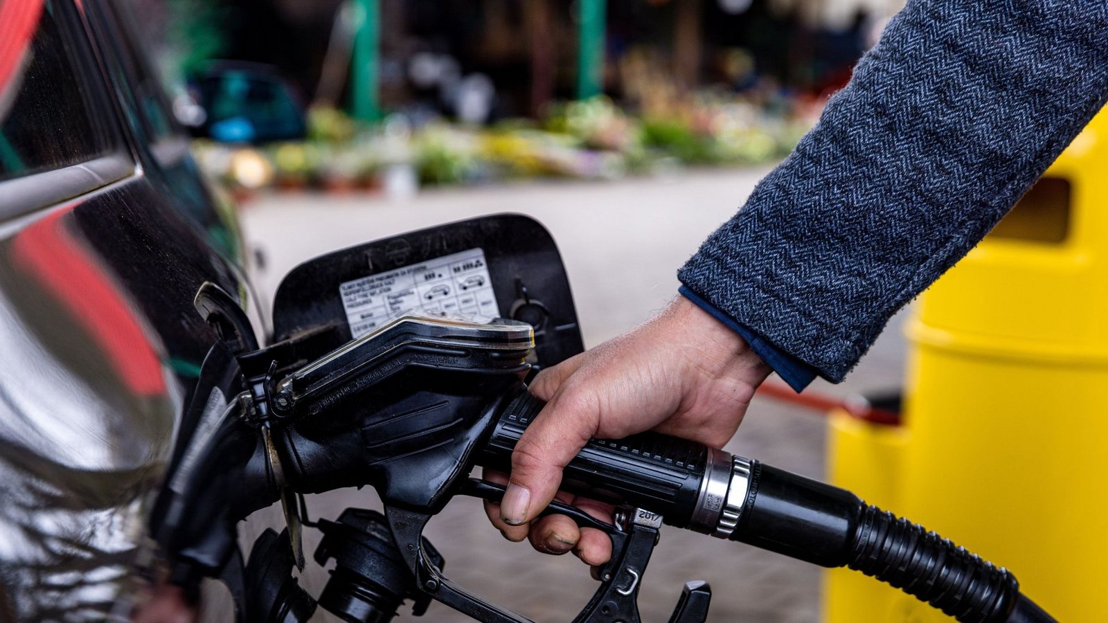 Tanken soll bald günstiger werden.Foto: dpa