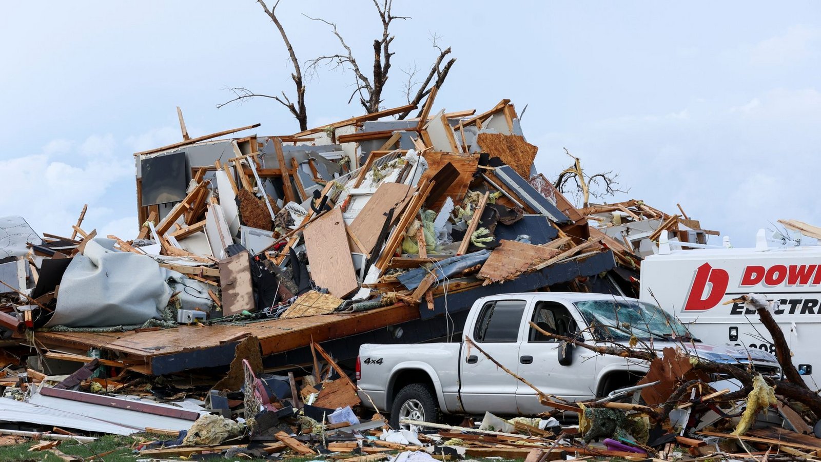 In dem US-Bundesstaat Nebraska haben gleich mehrere Tornados schwere Schäden angerichtet.Foto: Nikos Frazier/Omaha World-Herald/AP/dpa