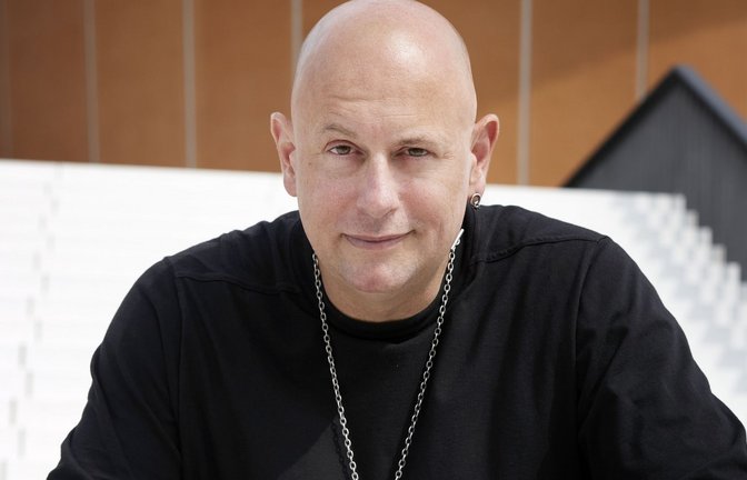 Jan Becker: Der Hypnotiseur und Buchautor ist selbst begeistert vom Staunen.<span class='image-autor'>Foto: Gregor Hohenberg</span>