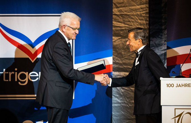 Mit dem Grünen Winfried Kretschmann kann Wolfgang Grupp (rechts) gut. Früher stand er eher der CDU nahe.<span class='image-autor'>Foto: dpa/Philipp von Ditfurth</span>