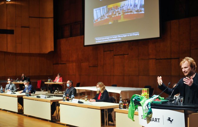 Während der Coronazeit wurden Sitzungen des Stuttgarter Gemeinderats bereits im Livestream übertragen. Aus Gründen des Infektionsschutzes wich der Gemeinderat wegen des in die Liederhalle aus.<span class='image-autor'>Foto: Lichtgut/Max Kovalenko</span>