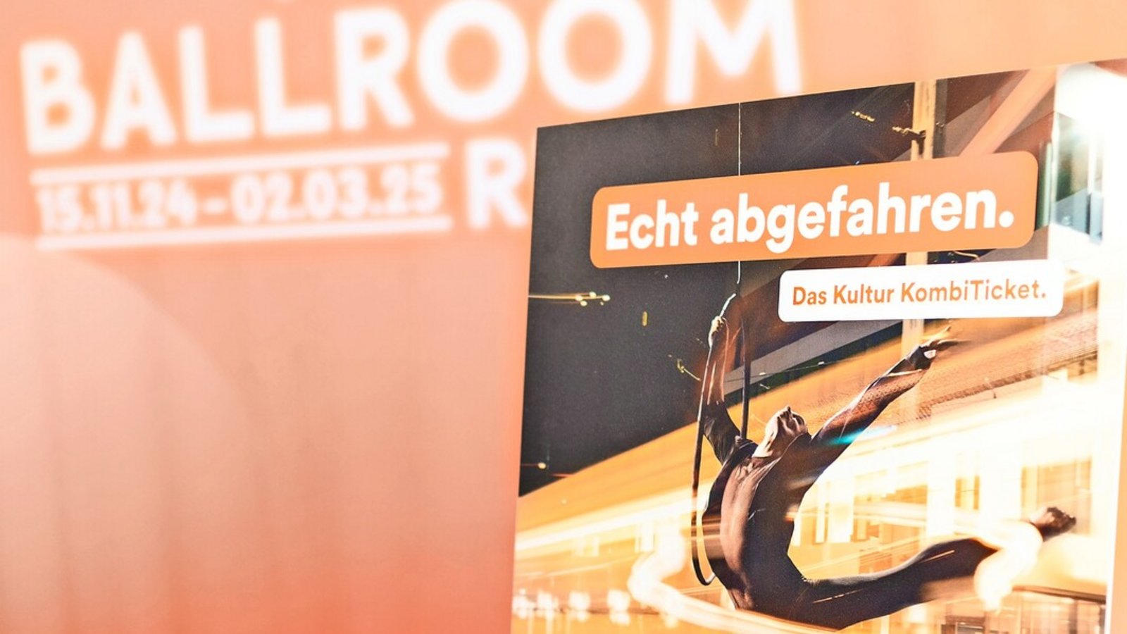 Die neue Plakatserie soll dafür werben, zu Kulturveranstaltungen mit Bus und Bahn zu fahren.Foto: Lichtgut/Julian Rettig Die neue Plakatserie soll dafür werben, zu Kulturveranstaltungen mit Bus und Bahn zu fahren.Foto: Lichtgut/Julian Rettig