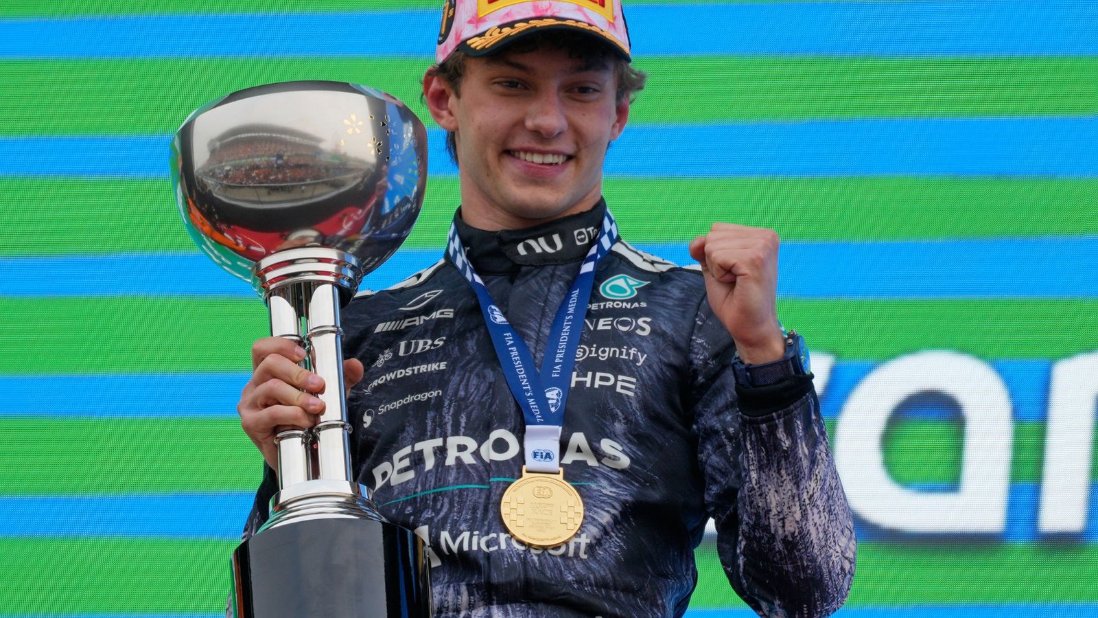 So sehen Sieger aus. (Archivbild)Foto: Eugene Hoshiko/AP/dpa