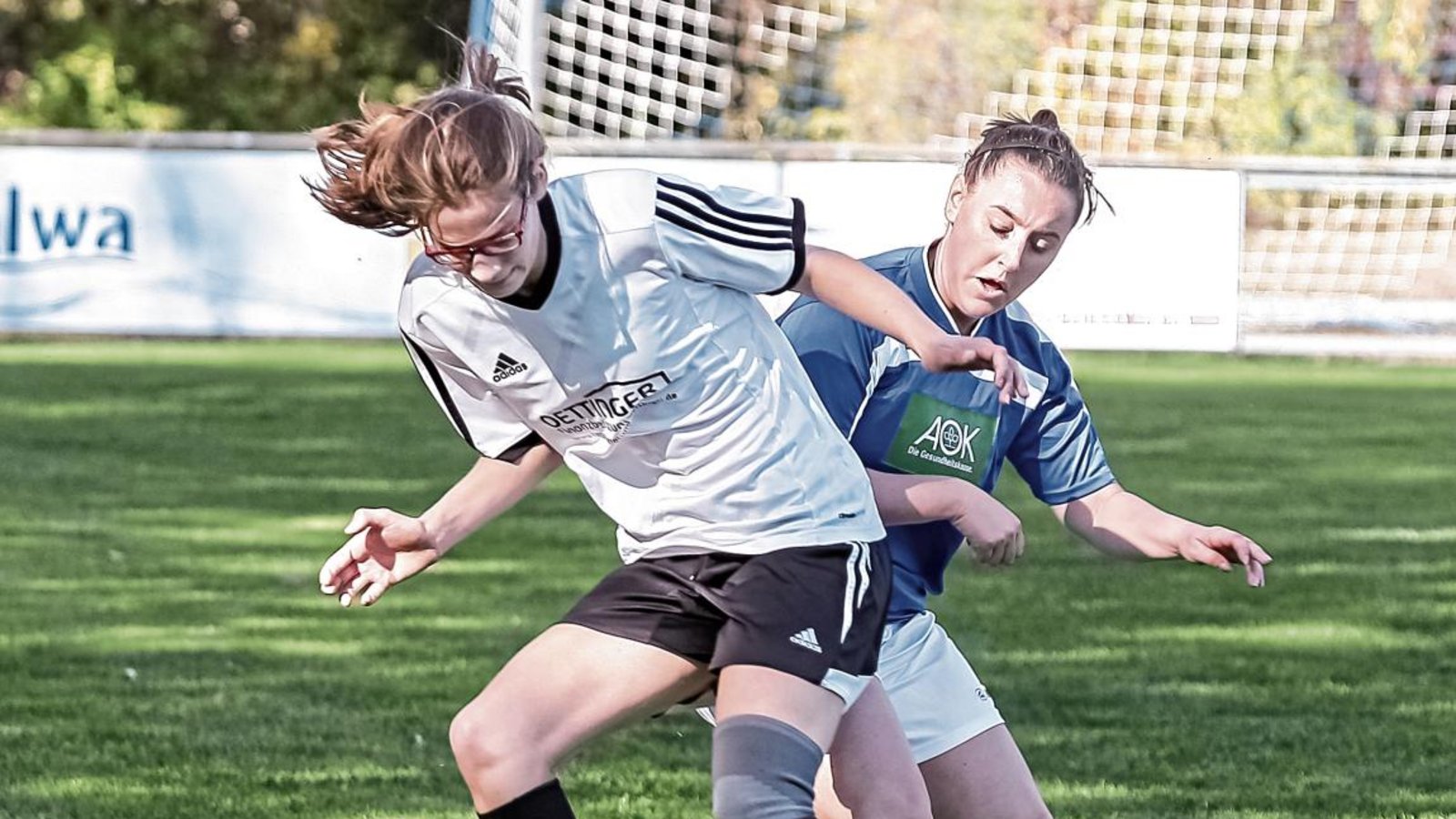 Giulia Staffa (rechts) wird zum Saisonauftakt keiner Gegnerin den Ball abjagen – sie muss mit Verdacht auf Muskelfaserriss pausieren. Foto: Simecek Giulia Staffa (rechts) wird zum Saisonauftakt keiner Gegnerin den Ball abjagen – sie muss mit Verdacht auf Muskelfaserriss pausieren. Foto: Simecek