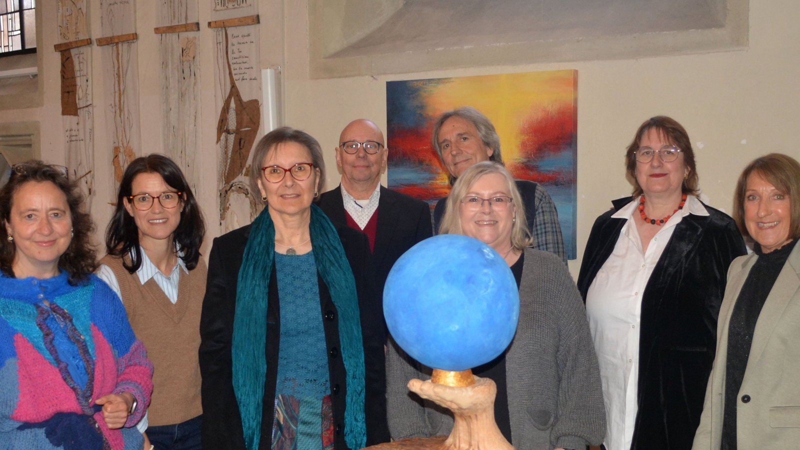 Dies Künstlerinnen und Künstler gestalten die Ausstellung zur Jahreslosung, die in der evangelischen Cyriakuskirche in Illingen zu sehen ist. Auf dem Bild fehlt Lena Klingenstein. Fotos: Stahlfeld Dies Künstlerinnen und Künstler gestalten die Ausstellung zur Jahreslosung, die in der evangelischen Cyriakuskirche in Illingen zu sehen ist. Auf dem Bild fehlt Lena Klingenstein. Fotos: Stahlfeld