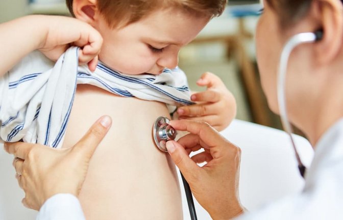 Wenn alles läuft wie geplant, könnte in Weissach schon bald eine Kinderarztpraxis eröffnen.<span class='image-autor'>stock.adobe.com/Robert Kneschke</span>
