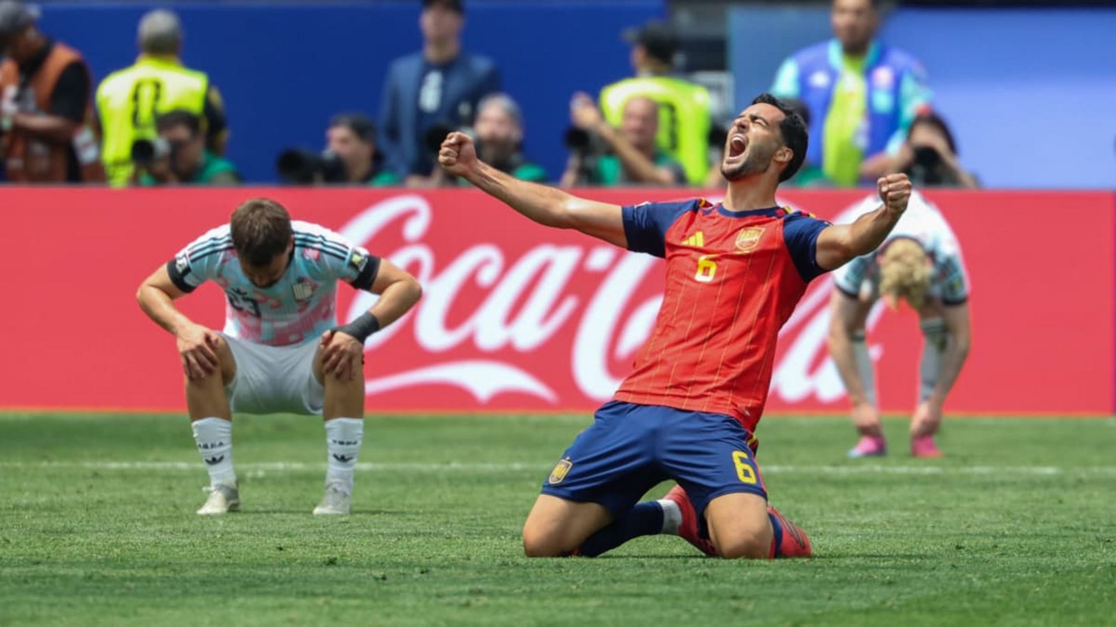 Ein Joker, wie er im Buche steht: Mikel Merino bejubelt seinen Siegtreffer für Spanien im WM-Viertelfinale gegen Belgien.IMAGO/VCG Ein Joker, wie er im Buche steht: Mikel Merino bejubelt seinen Siegtreffer für Spanien im WM-Viertelfinale gegen Belgien.IMAGO/VCG