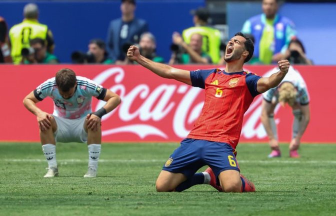 Ein Joker, wie er im Buche steht: Mikel Merino bejubelt seinen Siegtreffer für Spanien im WM-Viertelfinale gegen Belgien.<span class='image-autor'>IMAGO/VCG</span>