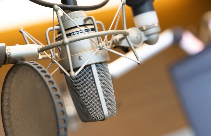 In Tonstudios arbeiten Sprecher, Regie, Übersetzer, Cutter und viele andere Menschen, um die deutsche Fassung eines Films auf die Leinwand zu bringen. Übernimmt KI bald vollständig ihre Berufe?<span class='image-autor'>Hans Scherhaufer/epd</span>