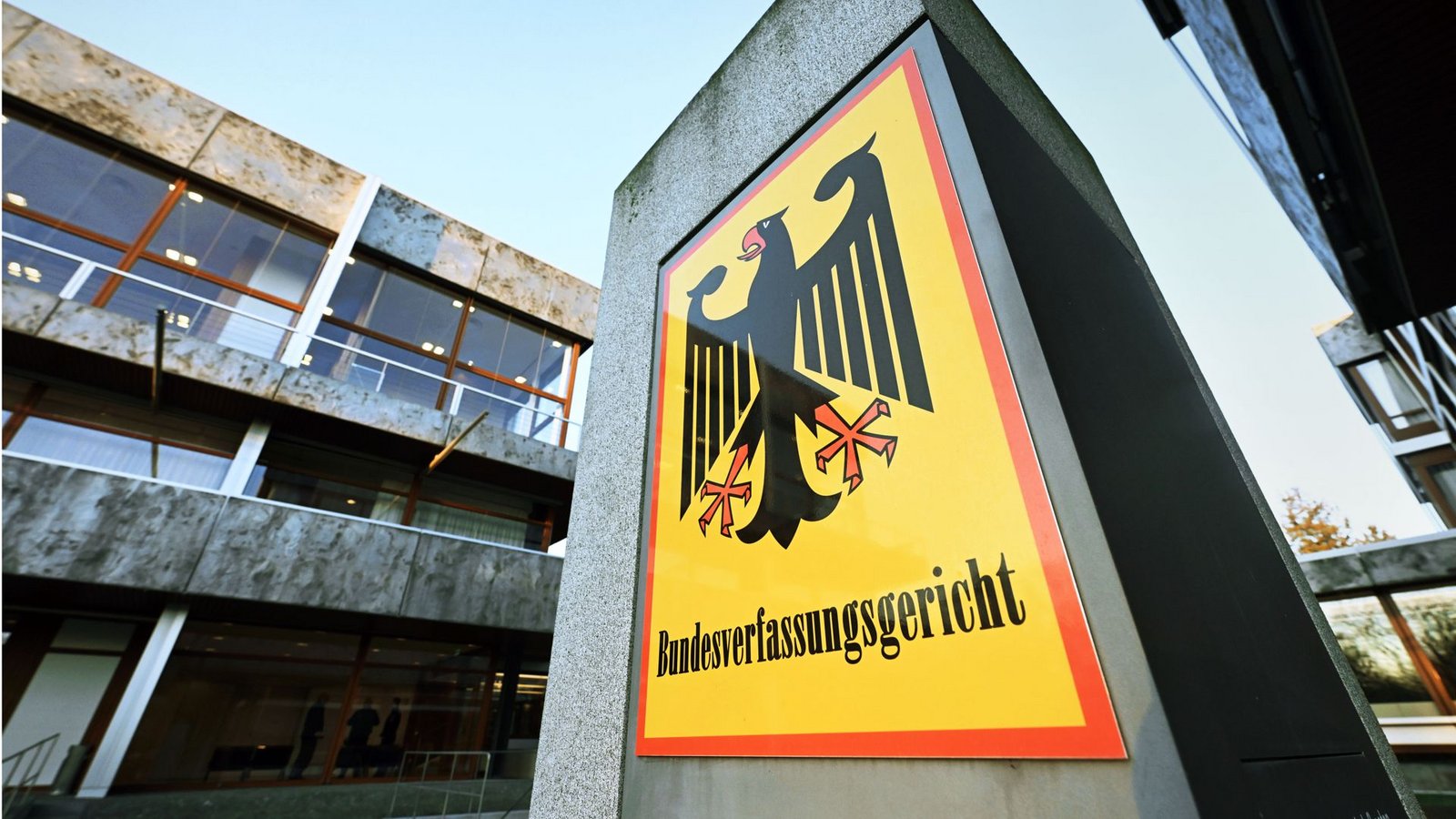 Beim Bundesverfassungsgericht werden Stellen frei.Foto: Uli Deck/dpa Beim Bundesverfassungsgericht werden Stellen frei.Foto: Uli Deck/dpa