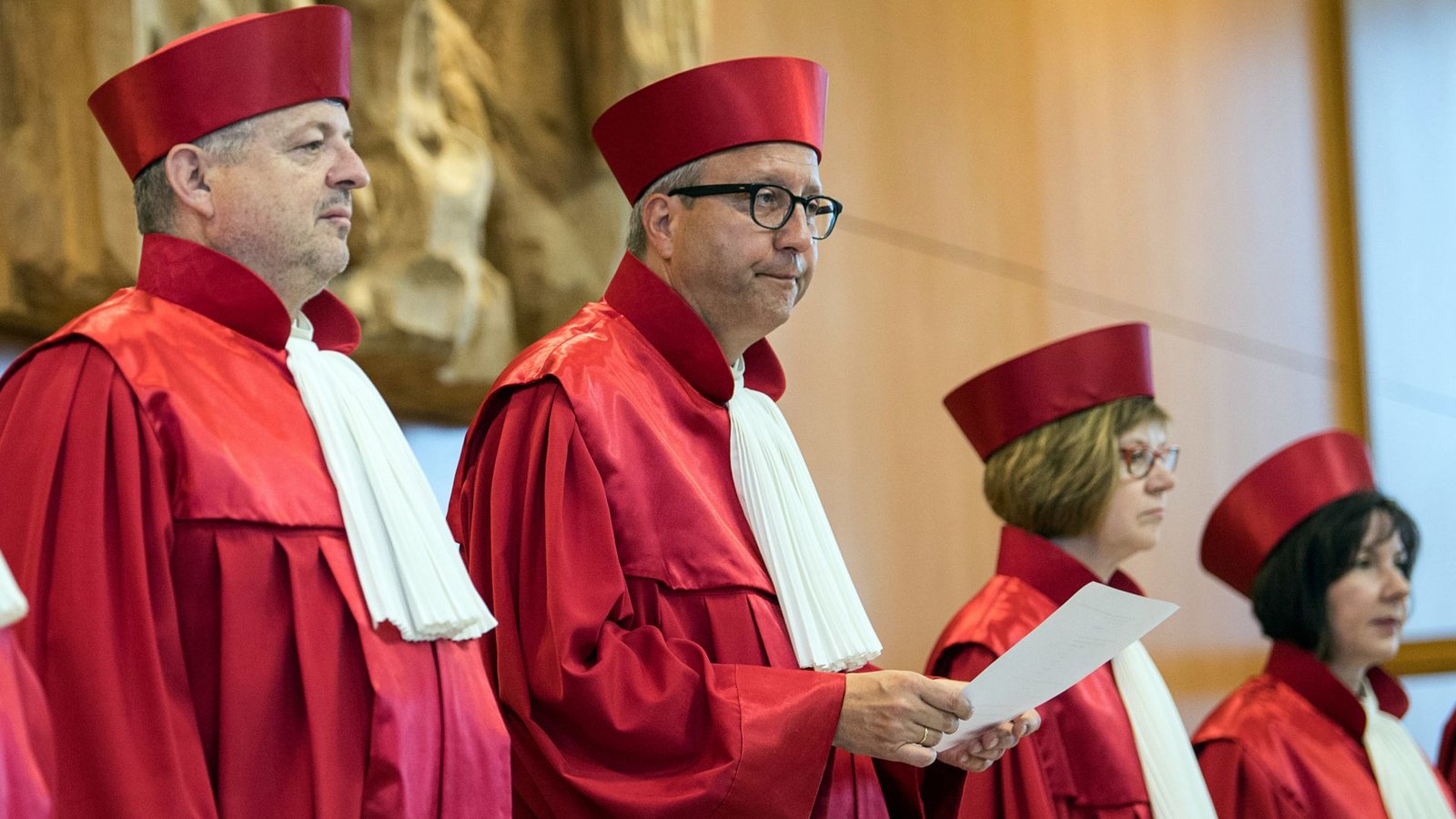 Der zweite Senat des Bundesverfassungsgerichts lehnte 2017 ein verbot der NPD trotz ihrer Verfassungsfeindlichkeit ab.Foto: dpa/Sebastian Gollnow Der zweite Senat des Bundesverfassungsgerichts lehnte 2017 ein verbot der NPD trotz ihrer Verfassungsfeindlichkeit ab.Foto: dpa/Sebastian Gollnow