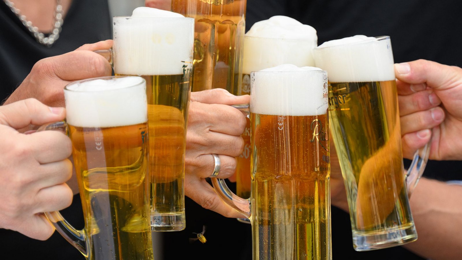 Auch deutsches Bier besticht durch eine schöne Schaumkrone.Foto: Robert Michael/dpa Auch deutsches Bier besticht durch eine schöne Schaumkrone.Foto: Robert Michael/dpa