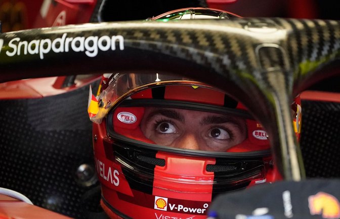 Charles Leclerc fuhr im Ferrari die beste Zeit im ersten Training.<span class='image-autor'>Foto: Darron Cummings/AP/dpa</span>