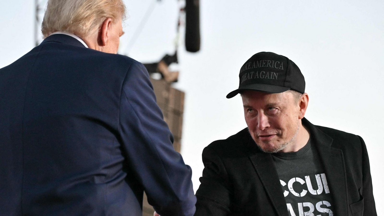 Donald Trump und Elon Musk: Zwei große Egos treffen aufeinander. (Archivbild)Foto: AFP/JIM WATSON Donald Trump und Elon Musk: Zwei große Egos treffen aufeinander. (Archivbild)Foto: AFP/JIM WATSON
