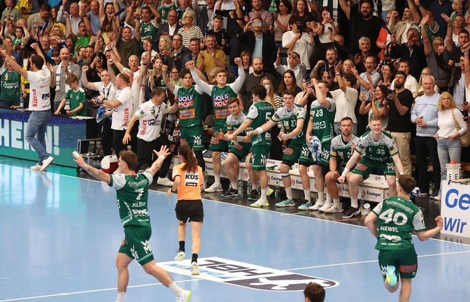 Jubel bei Frisch Auf Göppingen, als ihnen der Sieg nicht mehr zu nehmen war.<span class='image-autor'>Foto: Baumann/Alexander Keppler</span>