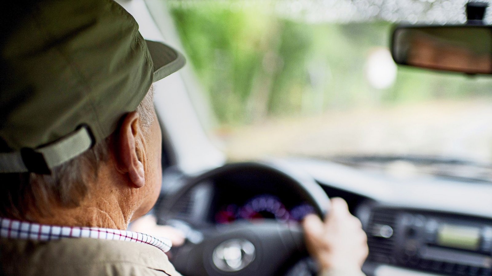 Laut Zahlen des Statistischen Bundesamts haben ältere Autofahrer häufiger die Hauptschuld als jüngere, wenn sie an Unfällen mit Personenschaden beteiligt sind.Foto: dpa/Wolfram Kastl Laut Zahlen des Statistischen Bundesamts haben ältere Autofahrer häufiger die Hauptschuld als jüngere, wenn sie an Unfällen mit Personenschaden beteiligt sind.Foto: dpa/Wolfram Kastl