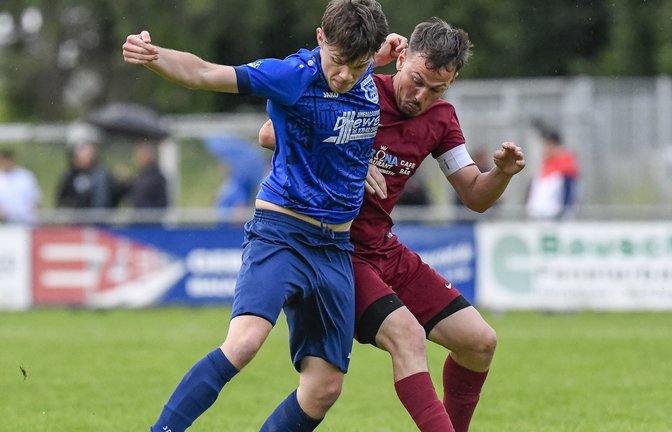 Louis Wäbisch (links) trifft mit dem VfB Vaihingen im Vorbereitungsspiel am unteren Egelsee auf die SGM Ludwigsburg/Freiberg II. <span class='image-autor'>Foto: Leitner</span>